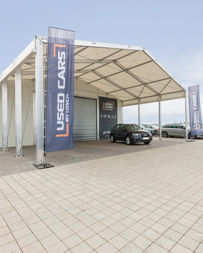 Temporary building with large canopy